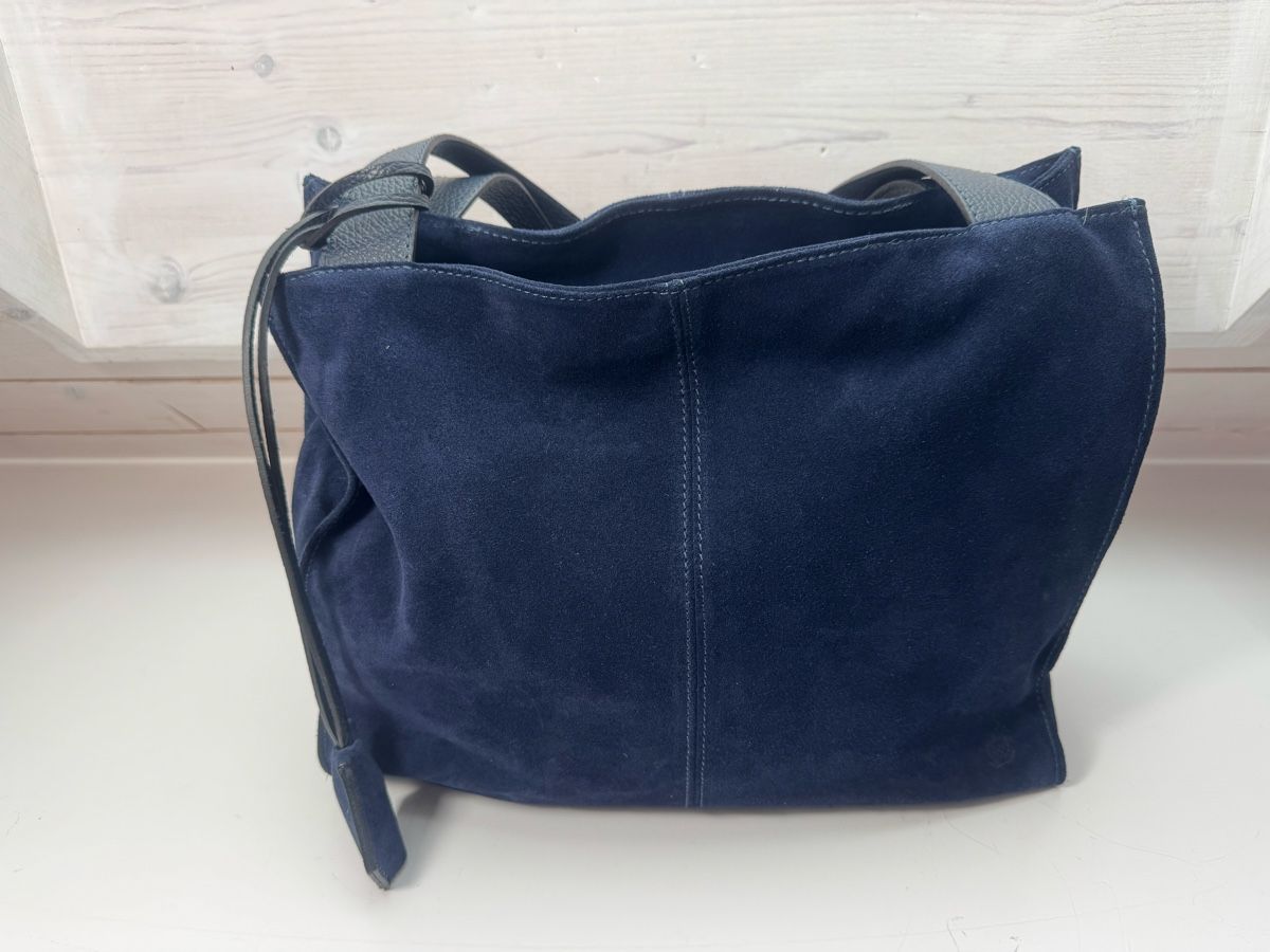 Navyboot Sacs femmes: Navyboot Shoulder Bag Blue Suede Leather Large Size – D'occasion à Hurden par rac_wyf8 7