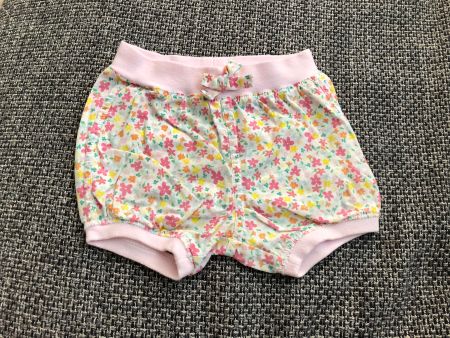 Baby Shorts mit Blümchen