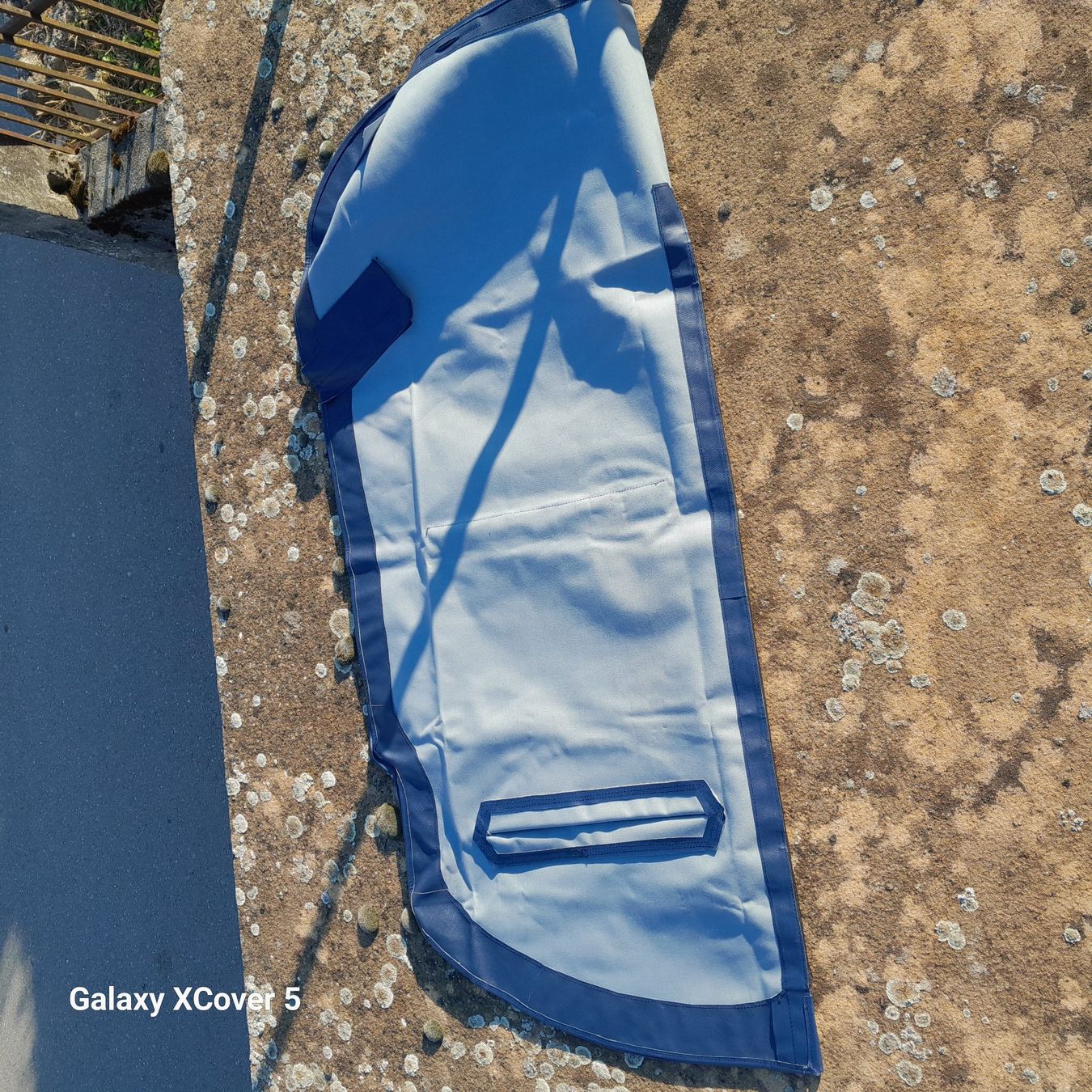 Austin Tutti pezzi di ricambio auto: Couvre-tonneau pour Austin-Healey BN7. – Usato da Cuarny venduto da Micro-tracteur 1