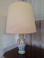 2 lampes assorties sur vases de porcelaine (copies musées)