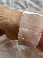  Breites Armband aus Rosenquarz