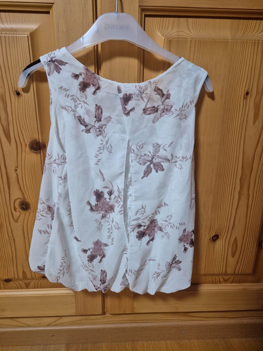 Top: Top Bluse – Usato da Alt St. Johann venduto da lea_8cgd 1
