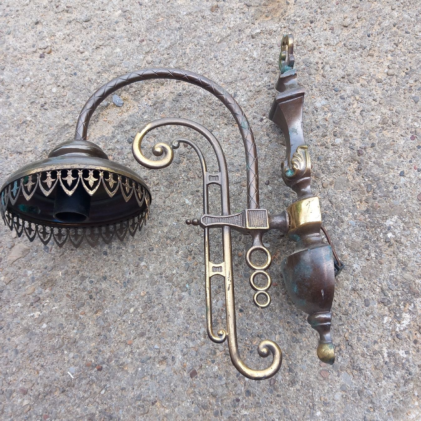 Lampade: Antike Wandlampe Messing Jugendstil – Usato da Ebnat-Kappel venduto da blazzi