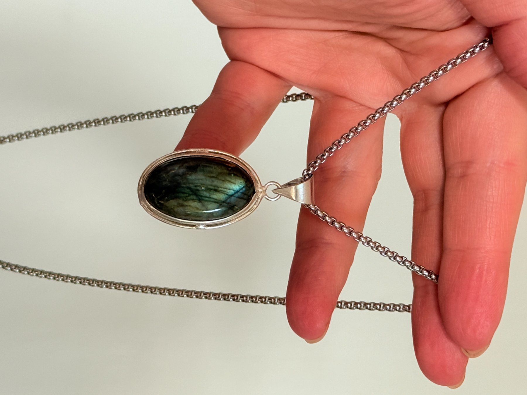 Catenine: Collier Labradorite- Élégance et Mystère! – Nuovo e nell'imballaggio originale da Genève venduto da AGBERG 9