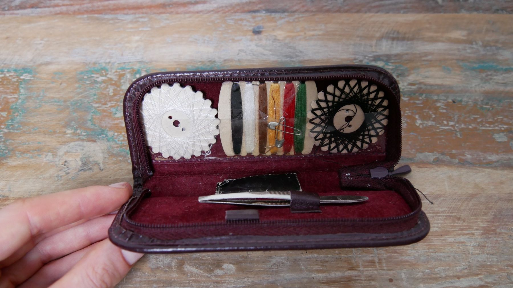 Altro in Bricolage: Nähset Leder Etui Täschchen – Nuovo (secondo la descrizione) da Zürich venduto da julia_vina