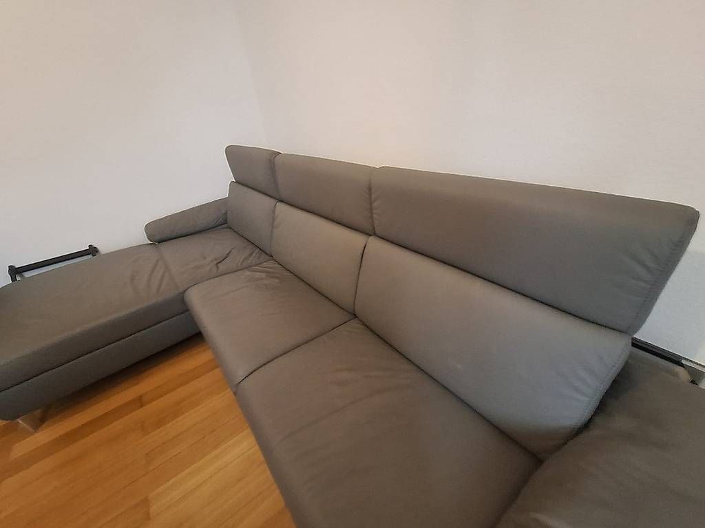 Sofas: Ecksofa Leder grau guter Zustand – Gebraucht aus Basel von Petergunn