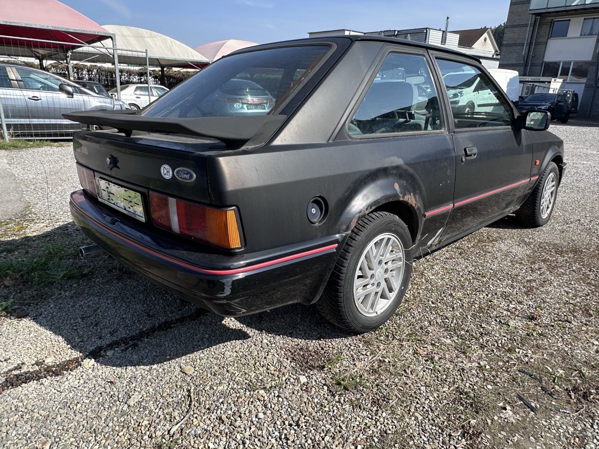 Ford Automobili: FORD Escort XR3i – Difettoso da Balterswil venduto da 899 3