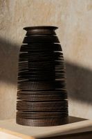 Objet en Bois - Chêne, tourné sur un tour, fumigé.
