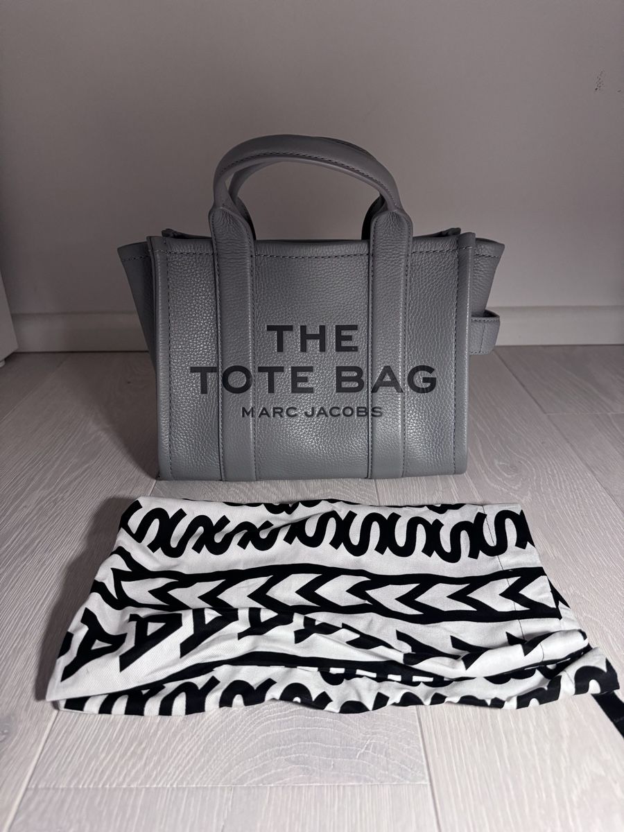 Borse da donna: Marc Jacobs The Tote Bag, grau, neuwertig – Nuovo (secondo la descrizione) da Staad SG venduto da ha.al