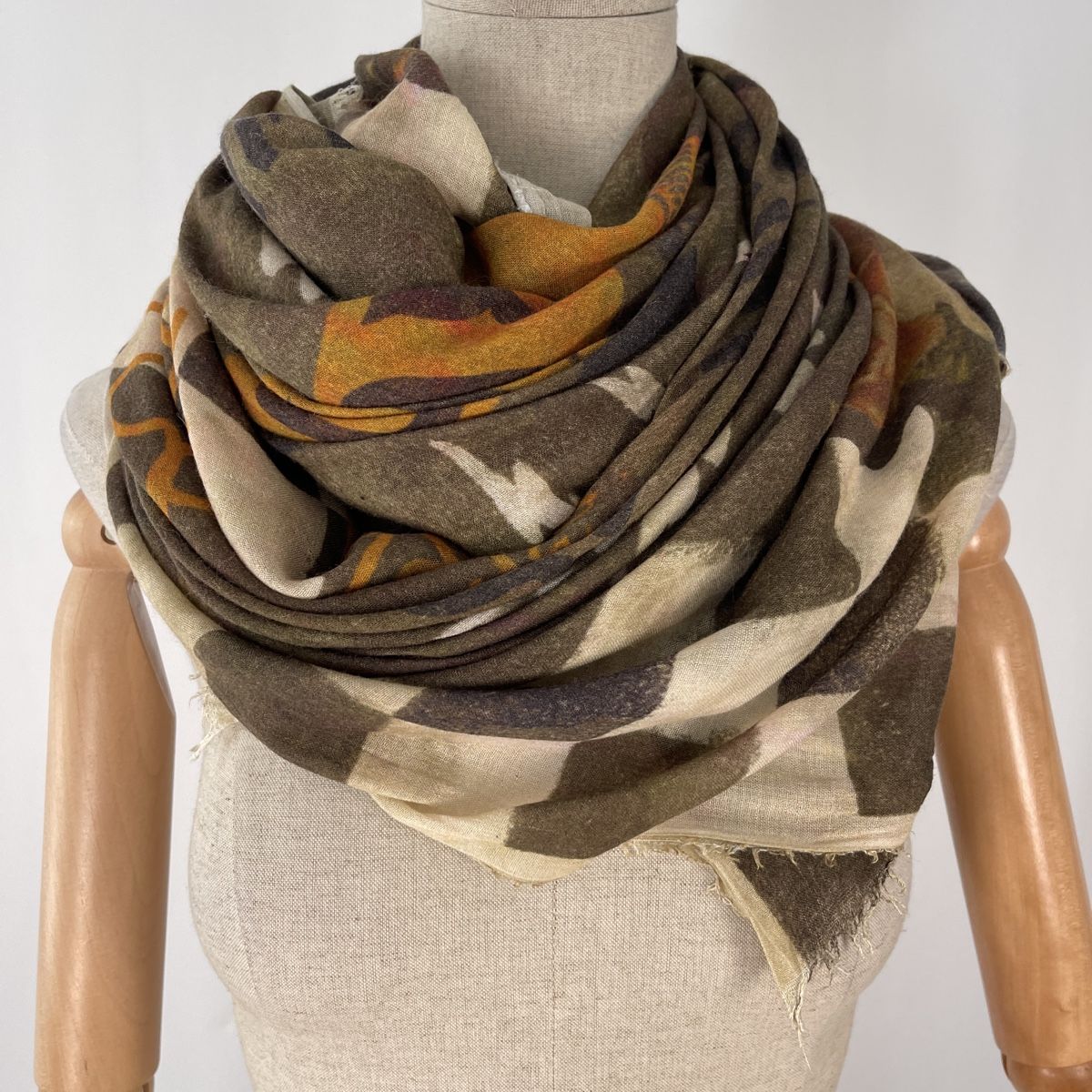 Foulard & Sciarpe: RUDE RIDERS Hand-Crafted Scarf – Nuovo (secondo la descrizione) da Emmen venduto da Nightingale_2022 4