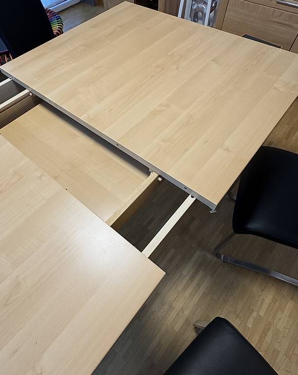 Tischset: Esstisch ausziehbar und 4 Stühle – Gebraucht aus Winterthur von Schaukelpferdchen 4