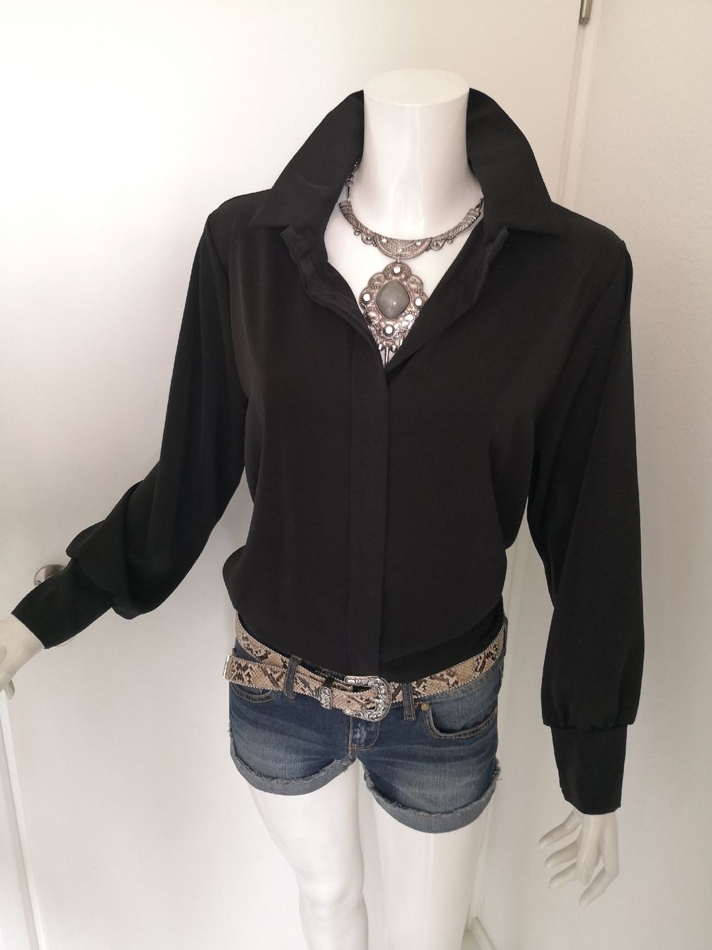 Mango Camicette: 🤩MANGO VISKOSE BLUSE SCHWARZ, NEU – Nuovo (secondo la descrizione) da Olten venduto da Naja-Twins-Twins 1