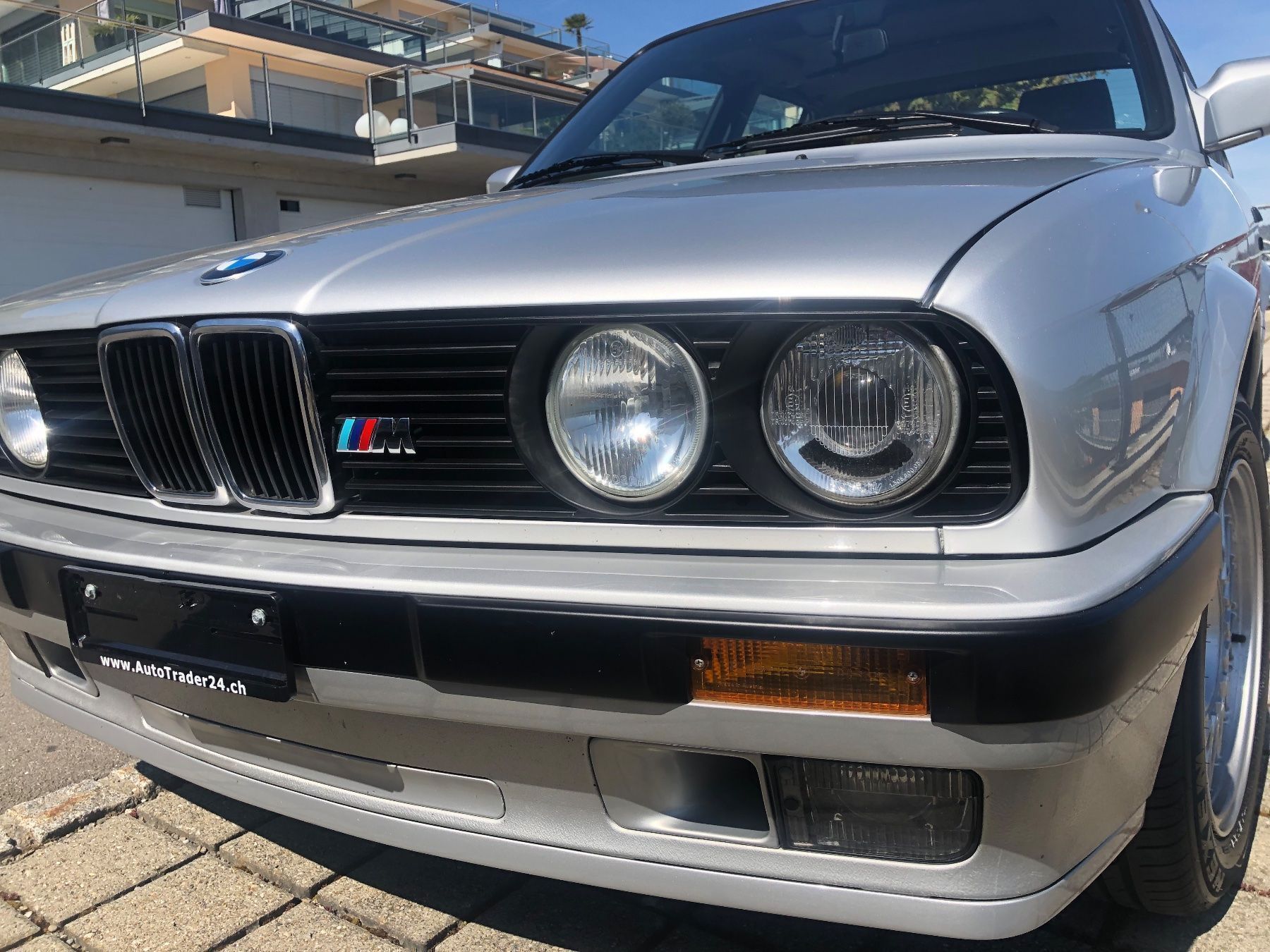 BMW Automobili: Bmw E30 320i original Edition mit Sportpaket mit  Shadowline – Usato da Immensee venduto da AutoTrader24 2