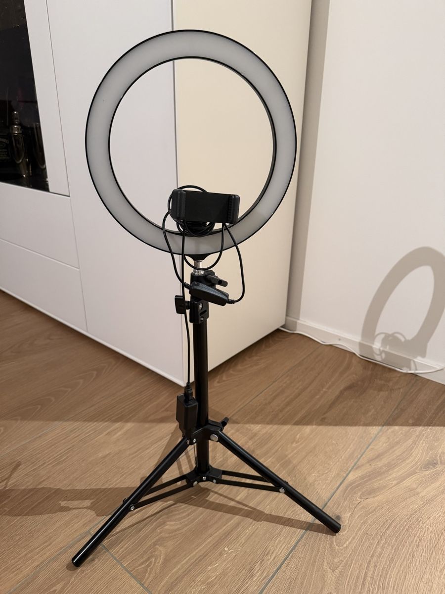 Lampade: Lampada ad anello LED per selfie - Ottima per video! – Nuovo (secondo la descrizione) da Gossau ZH venduto da SistersBeauty