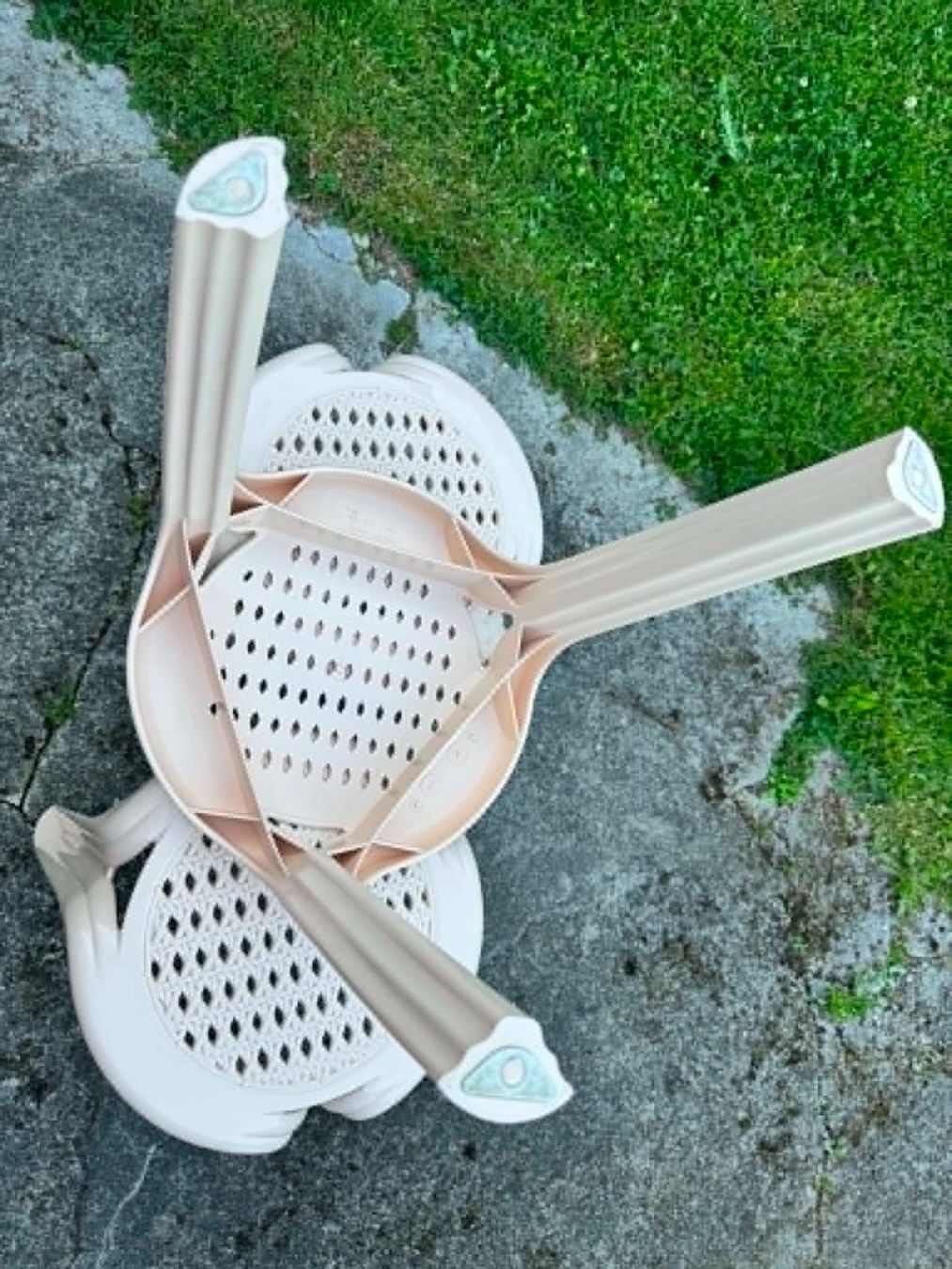 Set di tavolo e panche: Gartentisch von Mazuvo, mit Stühlen – Usato da Schönenberg an der Thur venduto da ottawa06 9