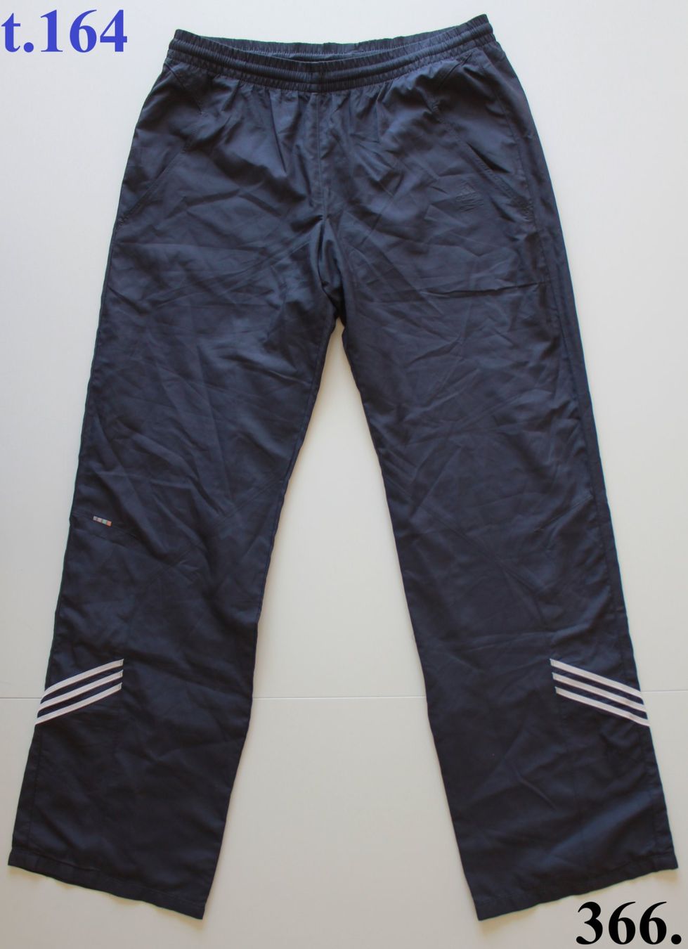 Adidas Pantaloni: Pantalon Adidas t. 164 – Usato da Peseux venduto da Gilloss