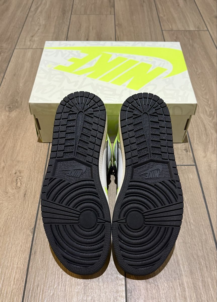Jordan Scarpe da uomo: Jordan 1 rétro high OG visionnaire 43 – Nuovo (secondo la descrizione) da Savièse venduto da Cedric007 3