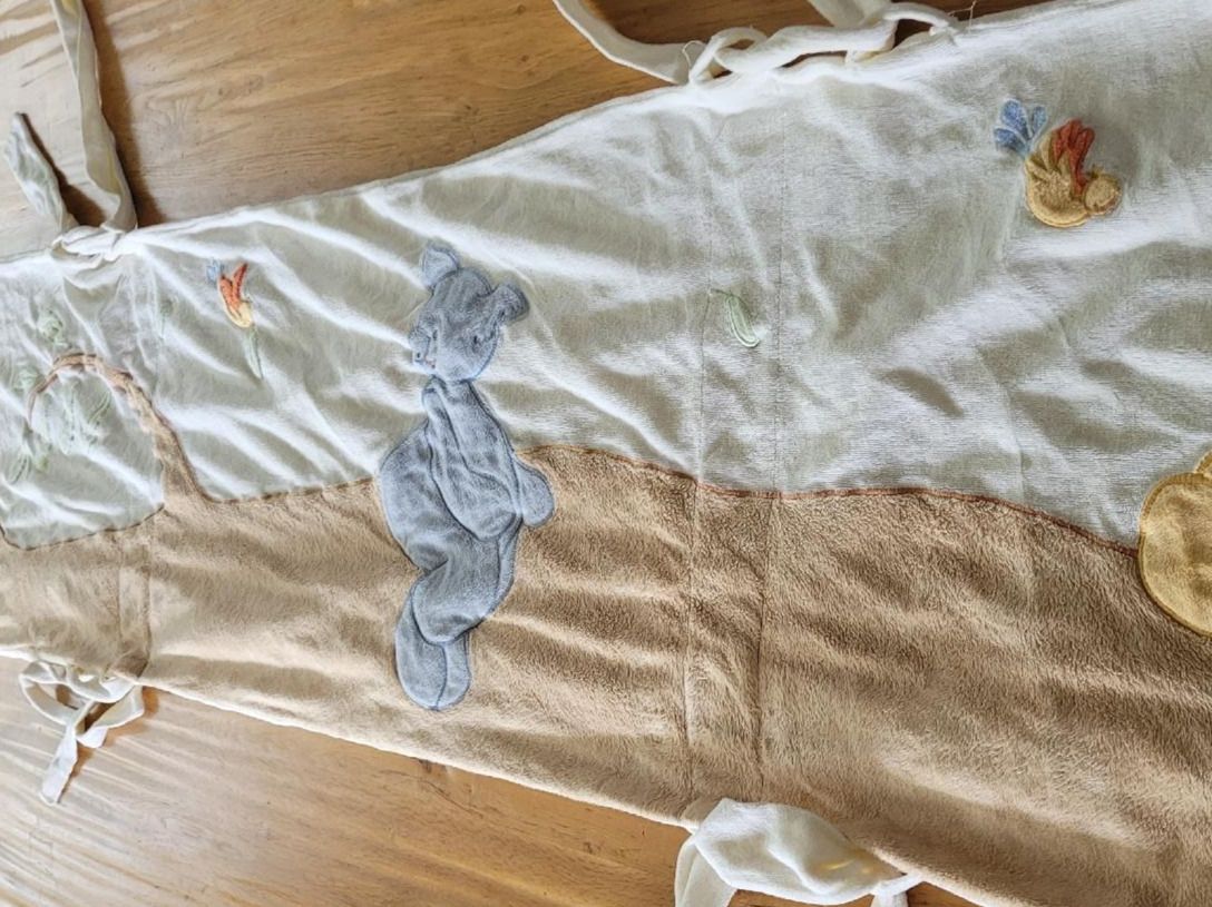 Bettwäsche: NOUKIES Plüsch, Kinderbett Kopfteil Umrandung – Gebraucht aus Nottwil von echtMOMO 2