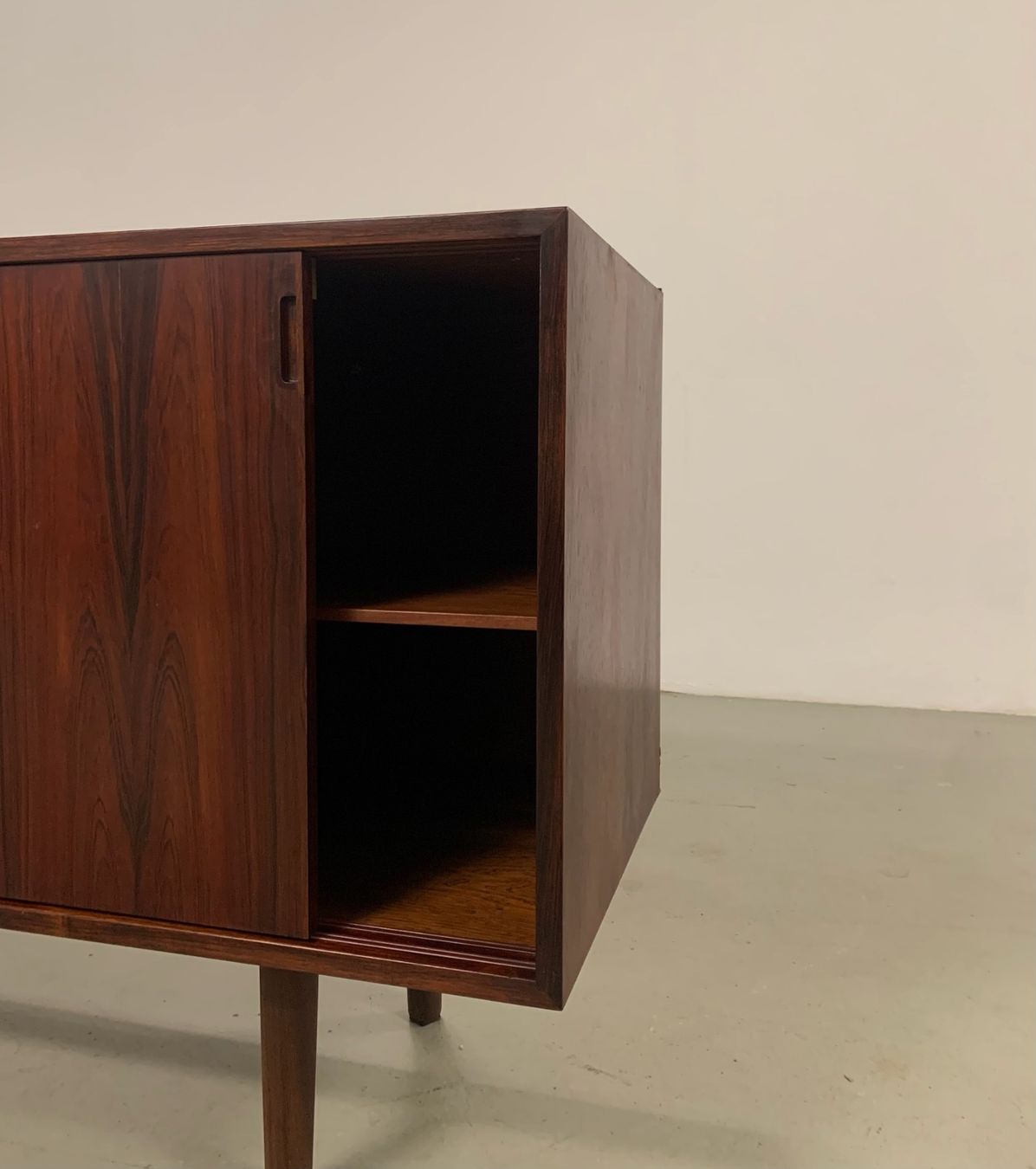Cassettiere: Sideboard MidCentury Palisander Denmark Hornslet 60s – Usato da Basel venduto da MidMod20C 5