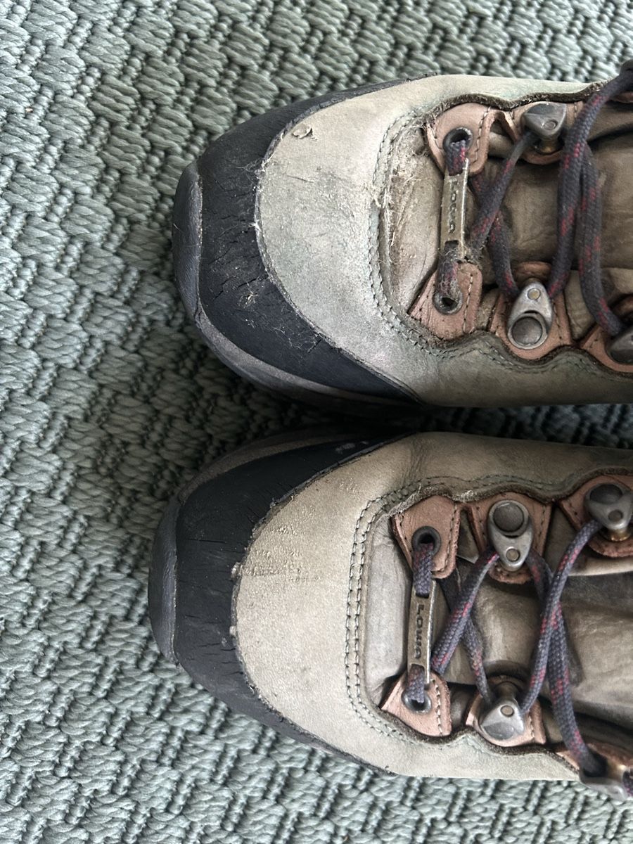 Lowa Damenschuhe: Lowa Wanderschuhe Gore-Tex Damen Grösse 38 – Gebraucht aus Happerswil von luburkard 1