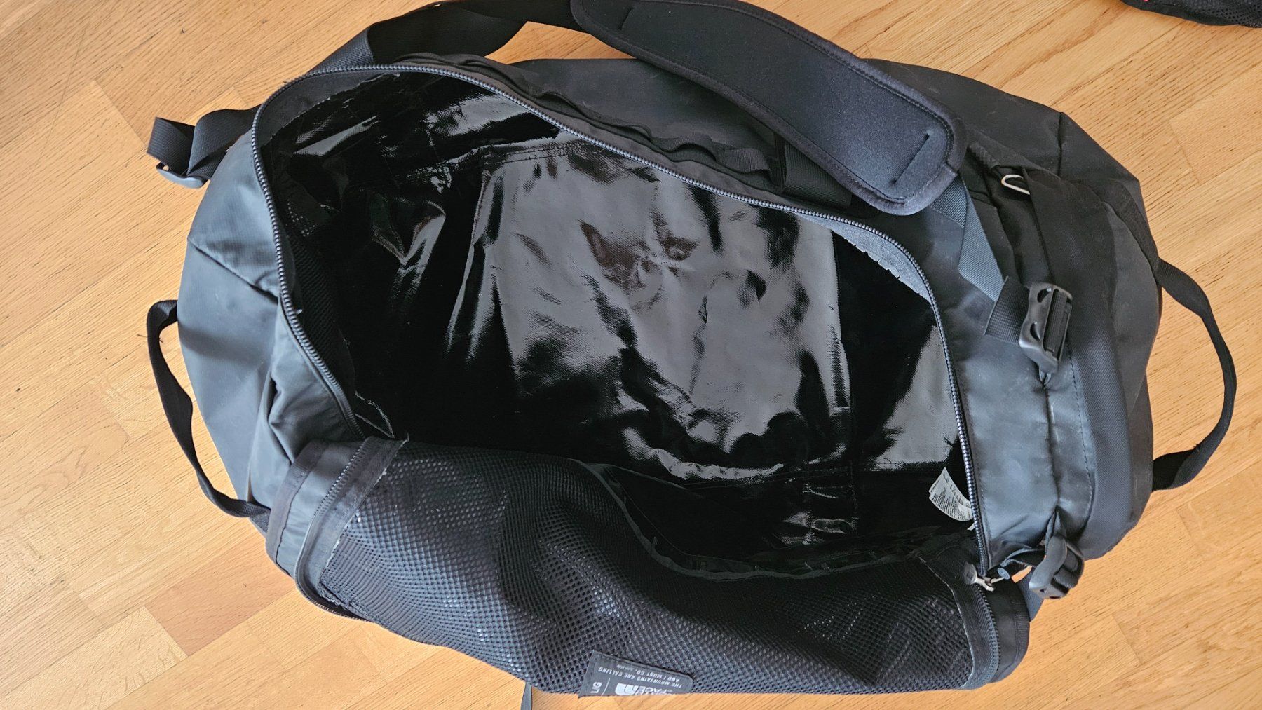 North Face Borse: The North Face Duffel Bag L – Usato da Moosseedorf venduto da vanhof 3