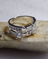 Eleganter Ring mit Zirkonia, 925 versilbert, Gr. 8