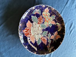 Antiker, grosser Teller mit Imari- Decor