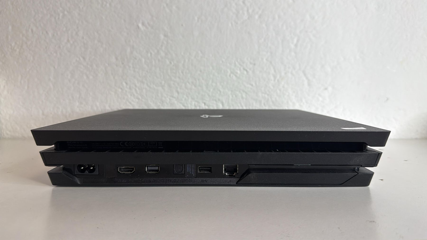 Sony Console: PS4 Pro 1TB + Controller + Kabel | Top Zustand | OVP – Usato da Ehrendingen venduto da lax21 2