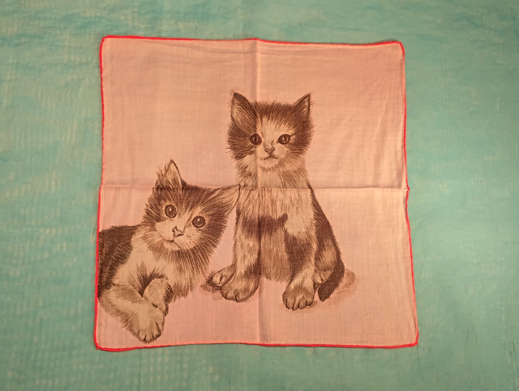 Altro in  Abbigliamento & Accessori: Taschentuch mit 2 Katzen, rosa – Usato da Bellach venduto da JingleCherry