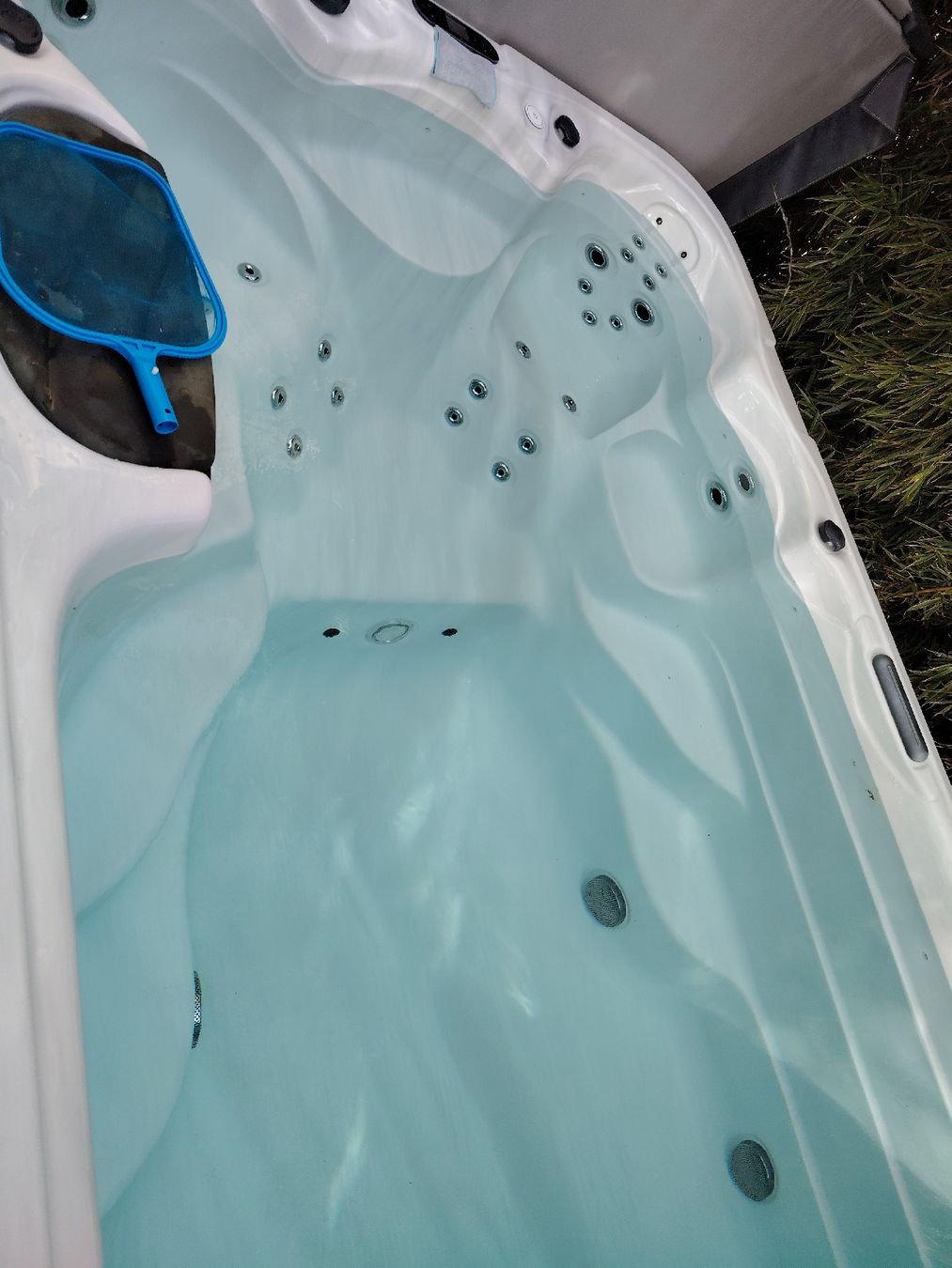 Whirlpool: Spa de nage + pompe à chaleur – Gebraucht aus Penthalaz von Fever1 4