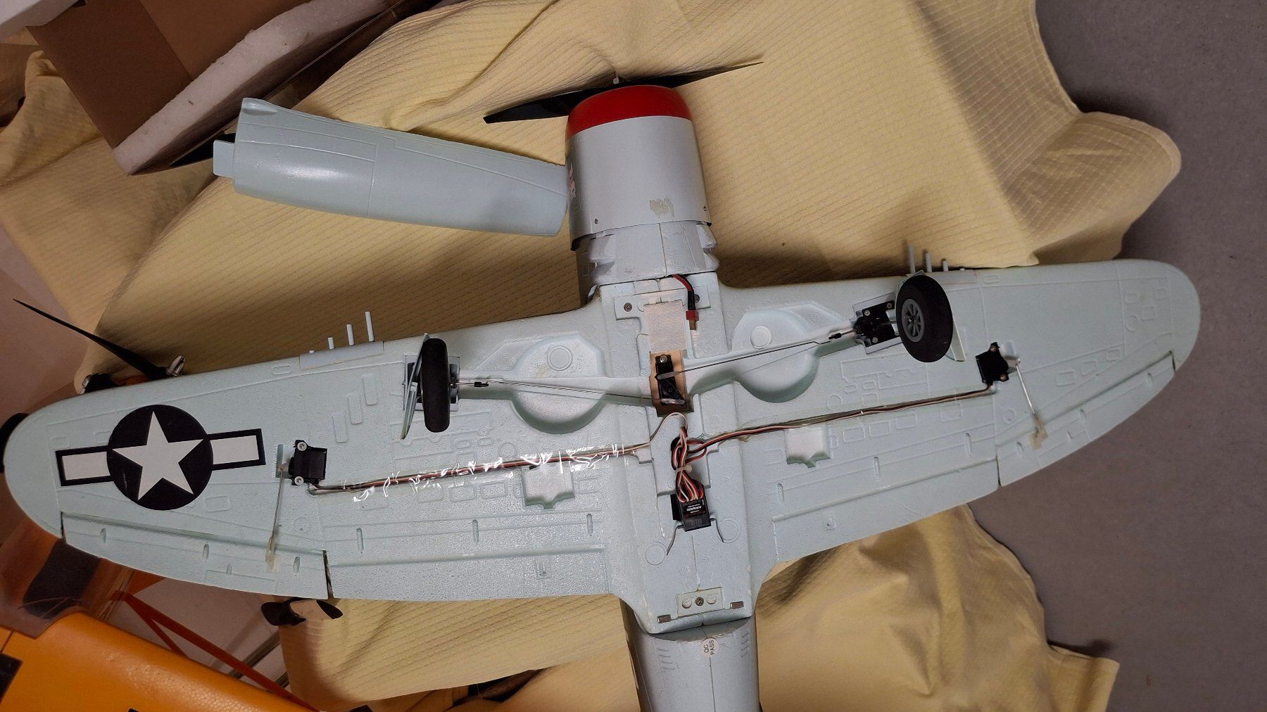 RC Kits de montage: "P-47 Thunderbolt" – Neuf (Voir description) à Rafz par Tasmaniette 5