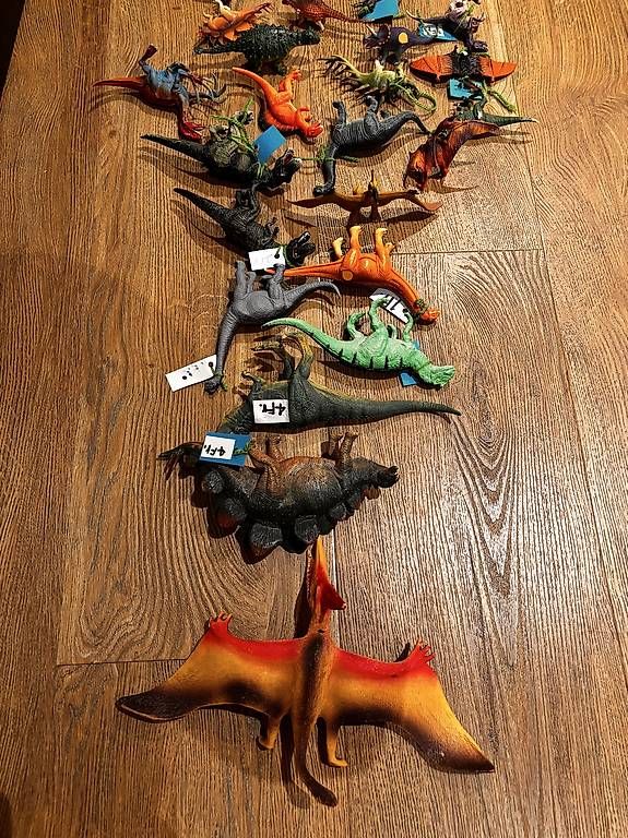 Spielzeuge: Diverse Spielzeug Dinos – Gebraucht aus Zeihen von MaKaZeAg 3