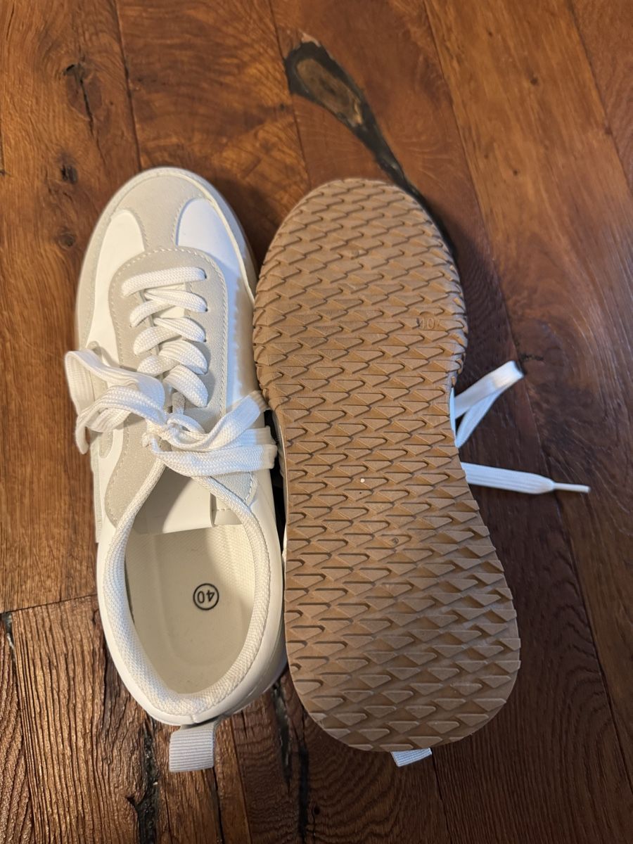 Scarpe da donna: Damen Sneaker beige/weiss Grösse 40 – Nuovo (secondo la descrizione) da Watt venduto da lou_m5tq 5
