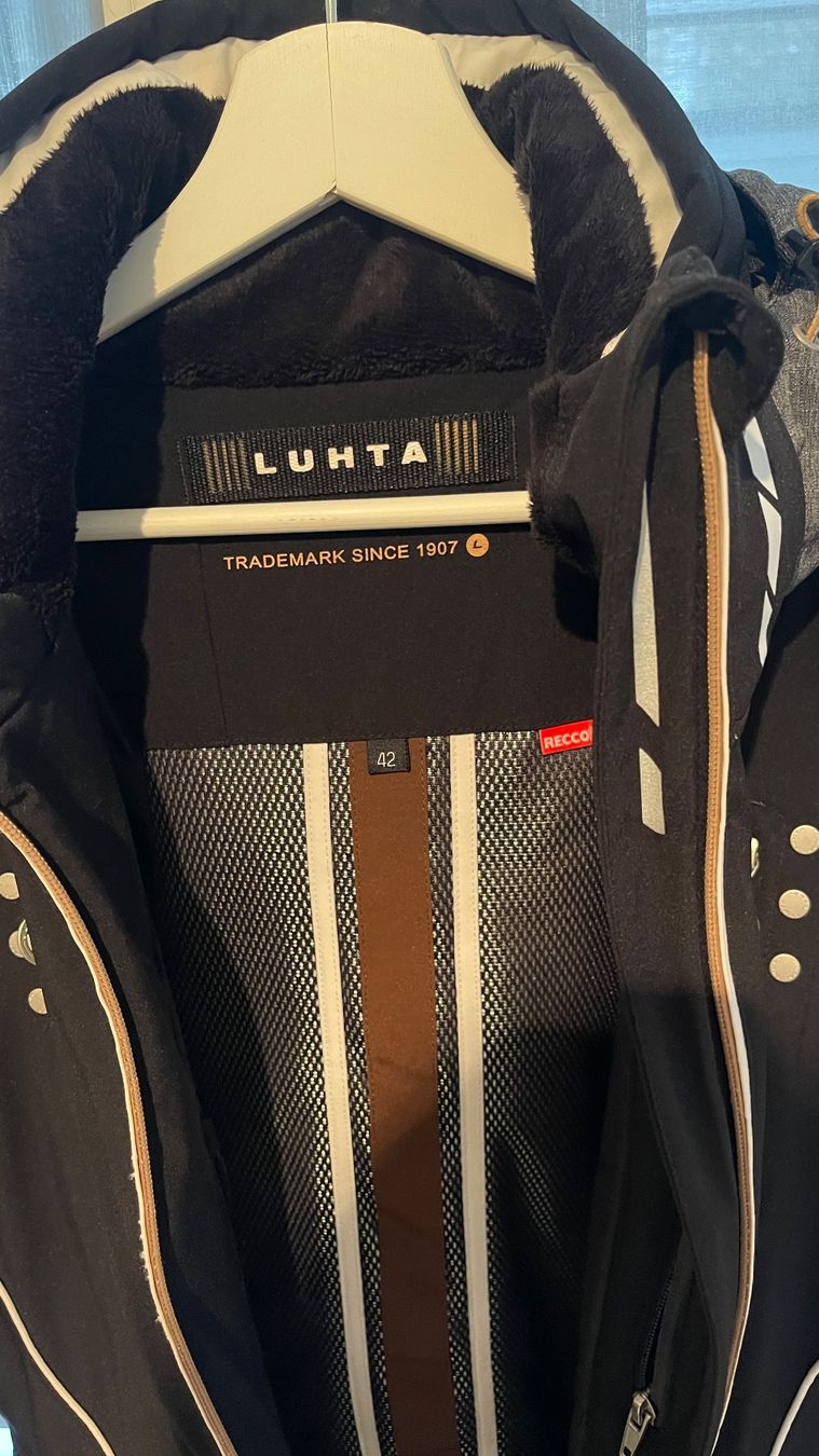 Luhta Giacche: Luhta Skijacke Damen – Nuovo (secondo la descrizione) da Wetzikon ZH venduto da Schrungus 2