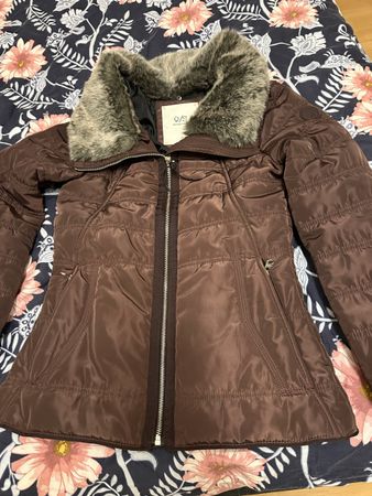 Damen Steppjacke mit Kunstfellkragen  Grösse S