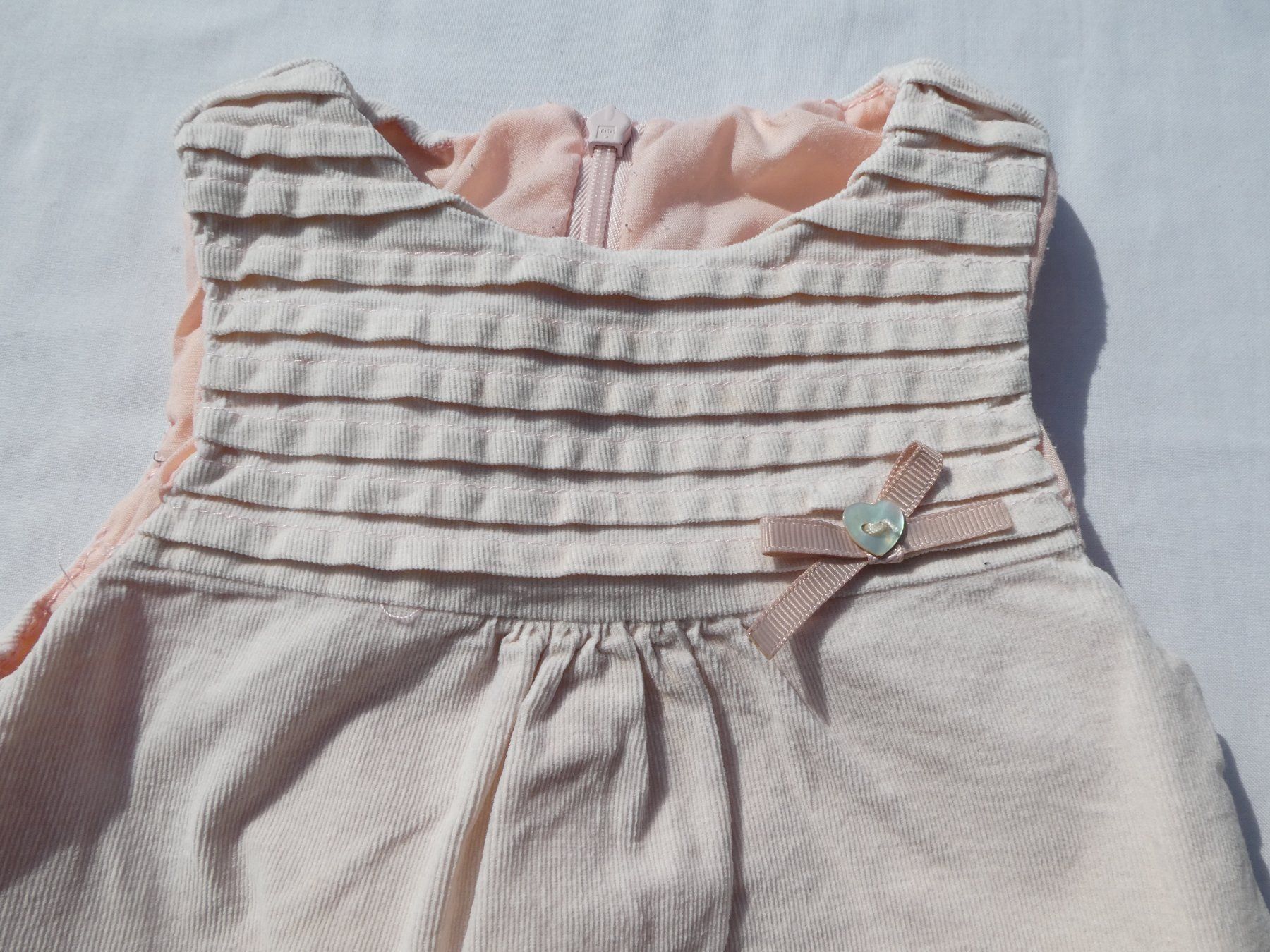 Vestiti & Gonne: Festliches Kleidchen, feiner Cord, Gr. 86 – Usato da Gattikon venduto da kaandooh 1