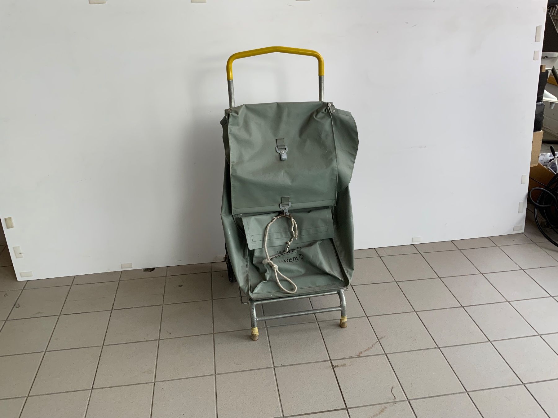 Koffer & Taschen: Alter Briefpost Handwagen von die Post – Gebraucht aus Erlach von silvia3235 6