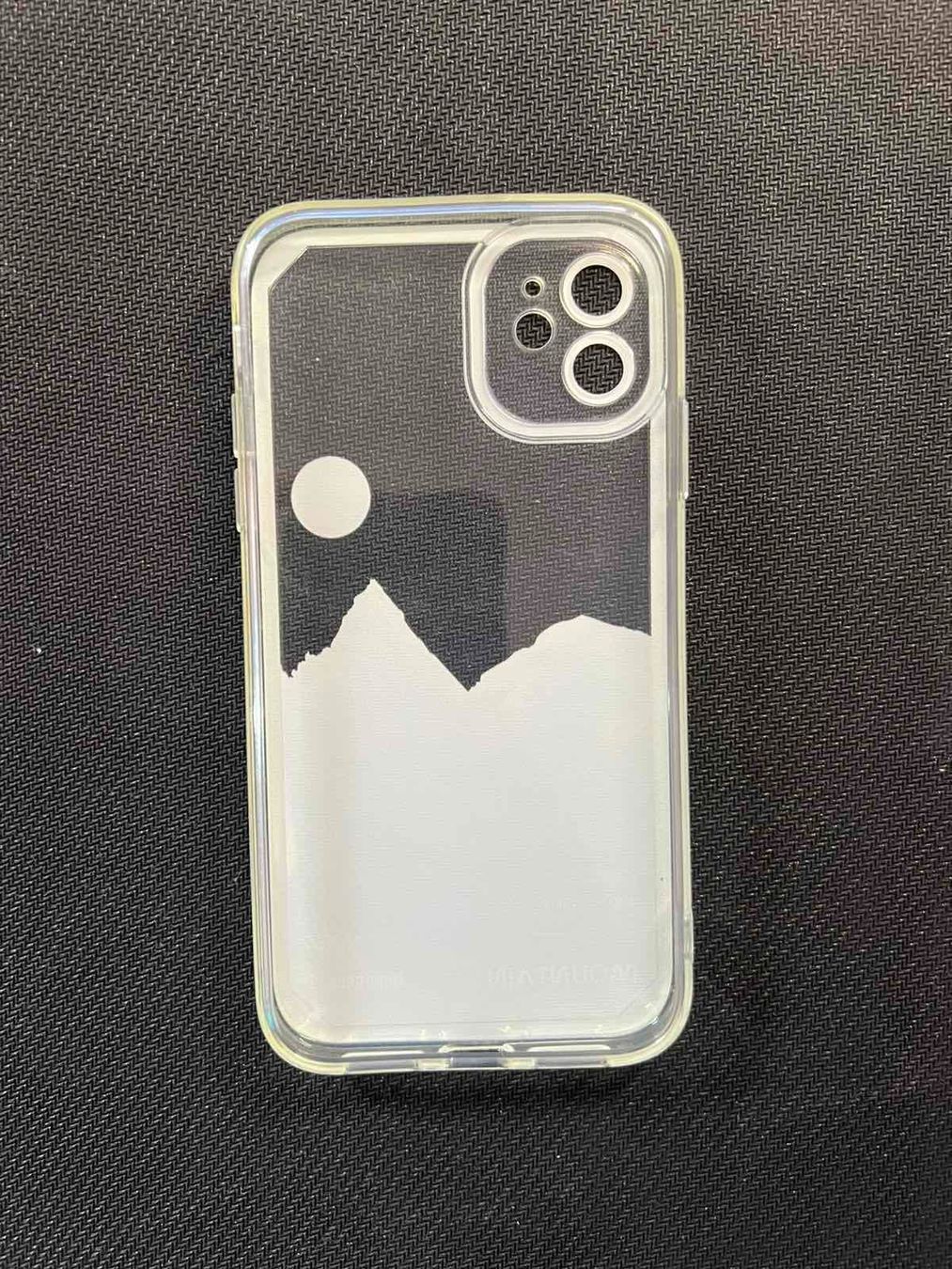 Coques & Protection écran: Coque  iPhone 11. Hülle iPhone 11 – Neuf avec emballage d'origine à St-Cergue par vpr_7v8g 4