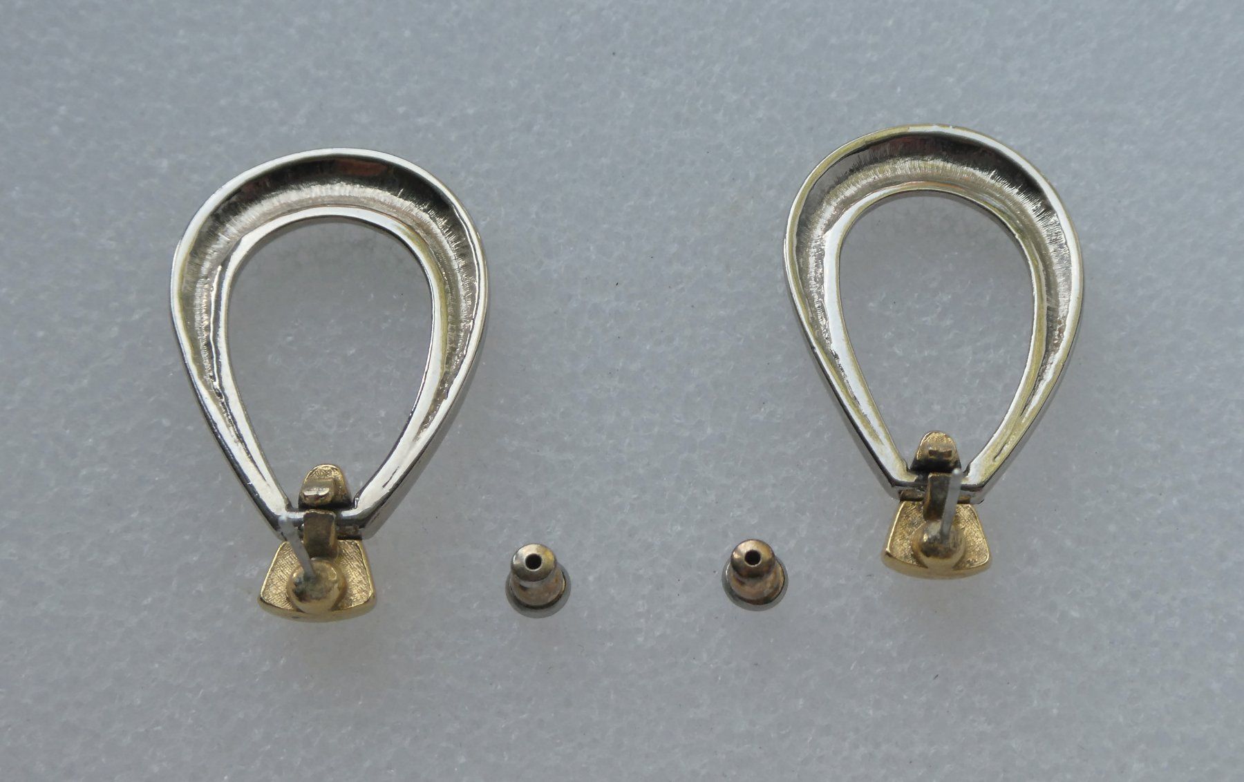 Orecchini pendenti & Orecchini a lobo: Ohrstecker Ohrringe Tropfen golden silbern – Usato da Frauenfeld venduto da dhour 5