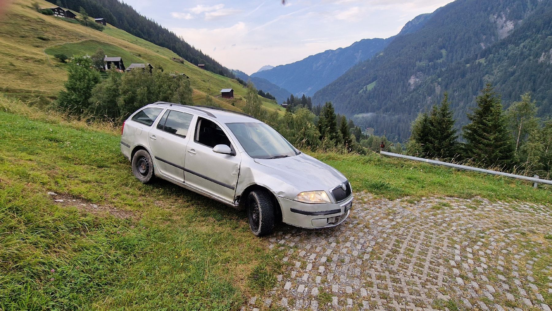 Skoda Automobili: Skoda Octavia Combi 1.9 TDI 4X4 – Difettoso da Safien Platz venduto da Supperseller 1