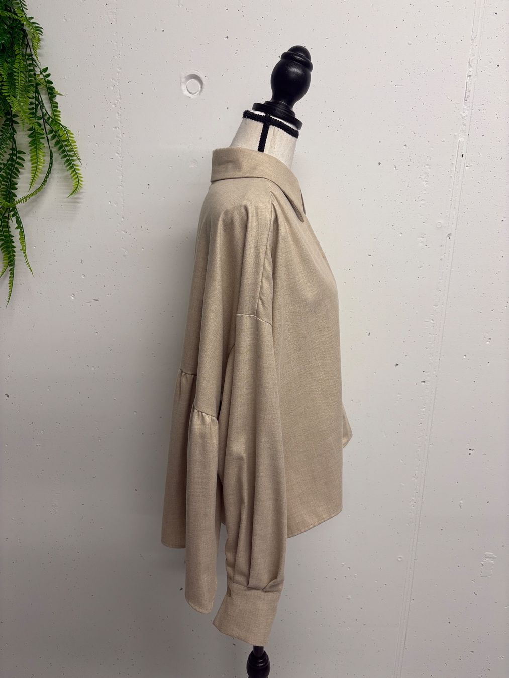 Drykorn Chemisiers: Drykorn oversize Hemdbluse Gr. 36-40 beige Bluse – Neuf (Voir description) à Regensdorf par secondchancefashion 3