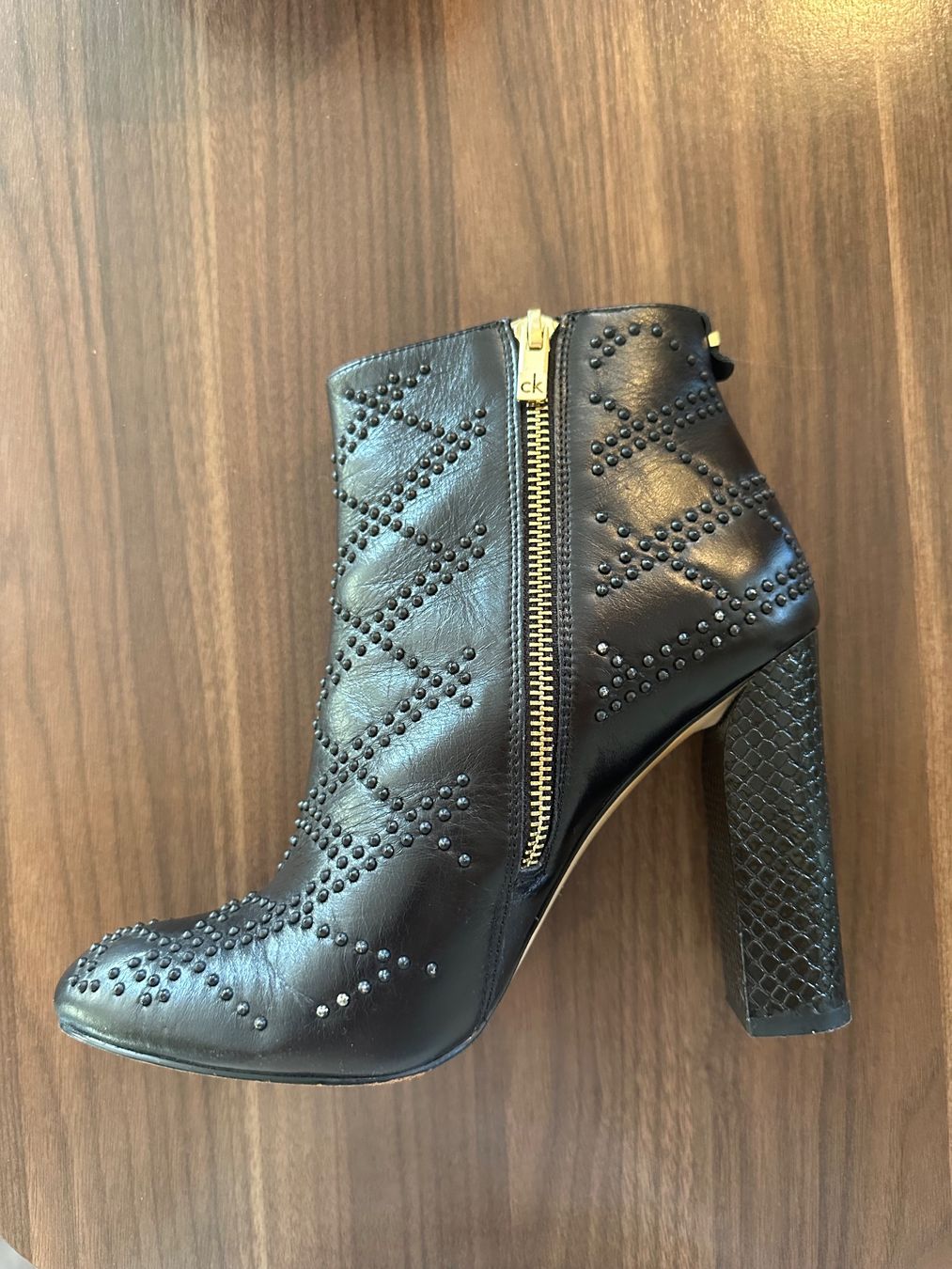 Calvin Klein Scarpe da donna: Les bottines Calvin Klein – Usato da Les Bioux venduto da ann_g9bh 3
