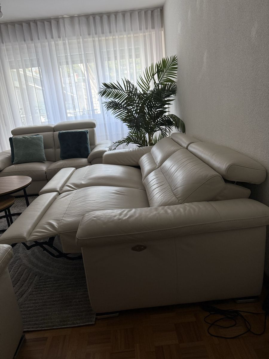 Livique Sofas:         Salon cuir véritable 3+2+1 - relax électrique  – Gebraucht aus Montreux von eni_hp6s 5
