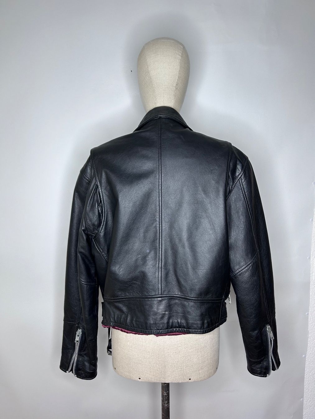 Urban Outfitters Giacche: Vintage Lederjacke – Usato da St. Gallen venduto da look-twice 2