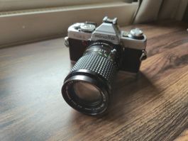Minolta xg-9 Kamera mit Rokkor 135mm Objektiv