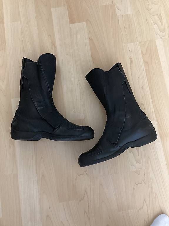 Scarpe da uomo: Daytona Motorradstiefel Gr. 41/42 – Usato da Geltwil venduto da Endru80 1