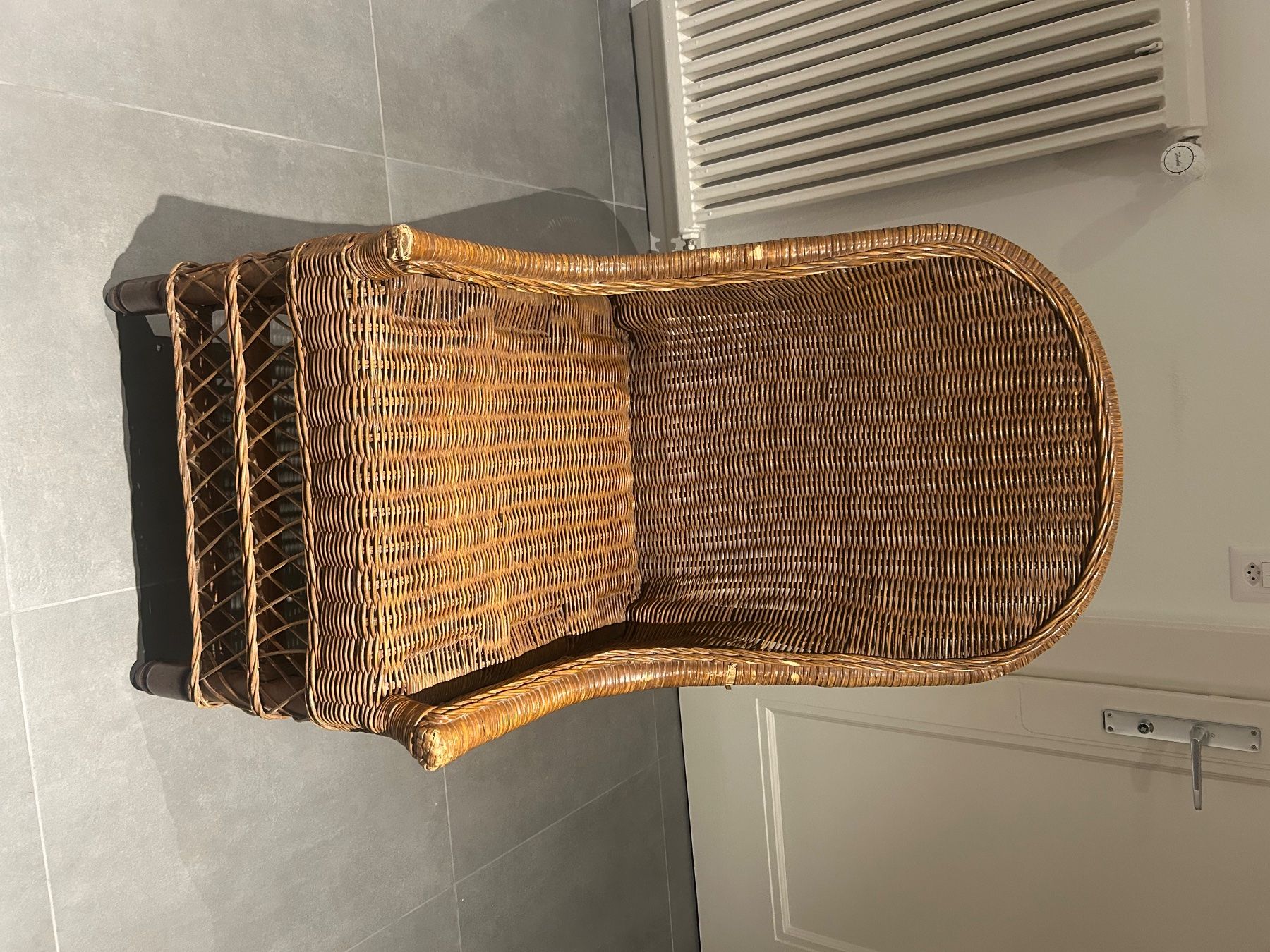 Stühle: Chaise en rotin – Gebraucht aus Lausanne von har_5gv8