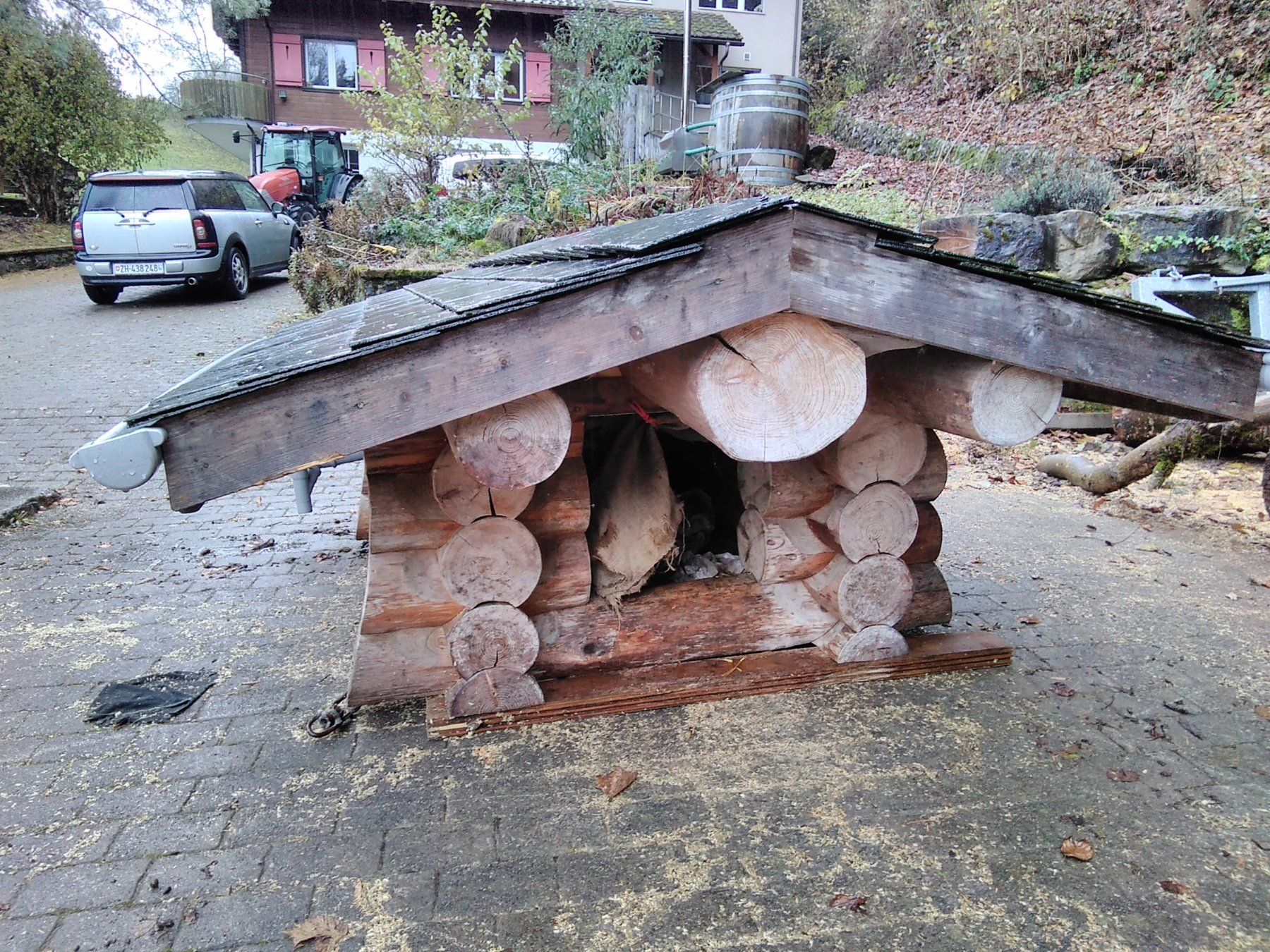 Cucce & Letti: Hunde Hütte sehr massiv – Usato da Wila venduto da 4682stefan