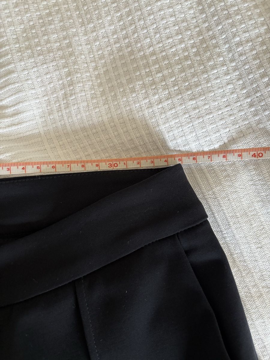 Pantaloni: Capri Hose schwarz von Valery Kovalska – Usato da Winkel venduto da Zimtguetzli 5