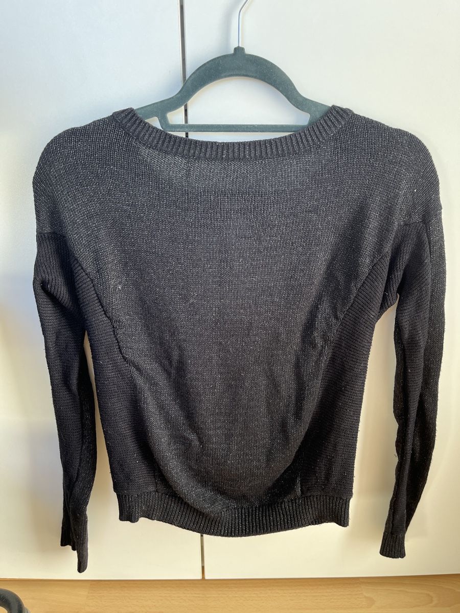 Pullover & Sweatshirts: Schwarzer Damenpullover mit Rückenausschnitt Gr. S – Gebraucht aus Diepoldsau von Sonne14